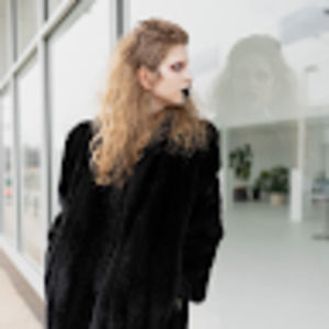 Meet your Posher, Legs